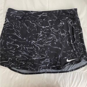 Black and White Nike Tennis Skirt. In great condition.